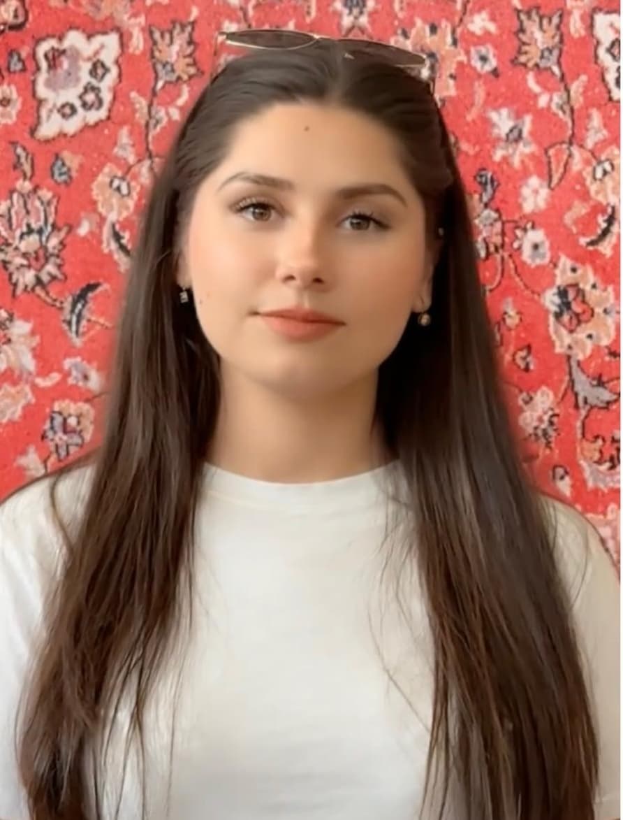 Rouha Akbari
